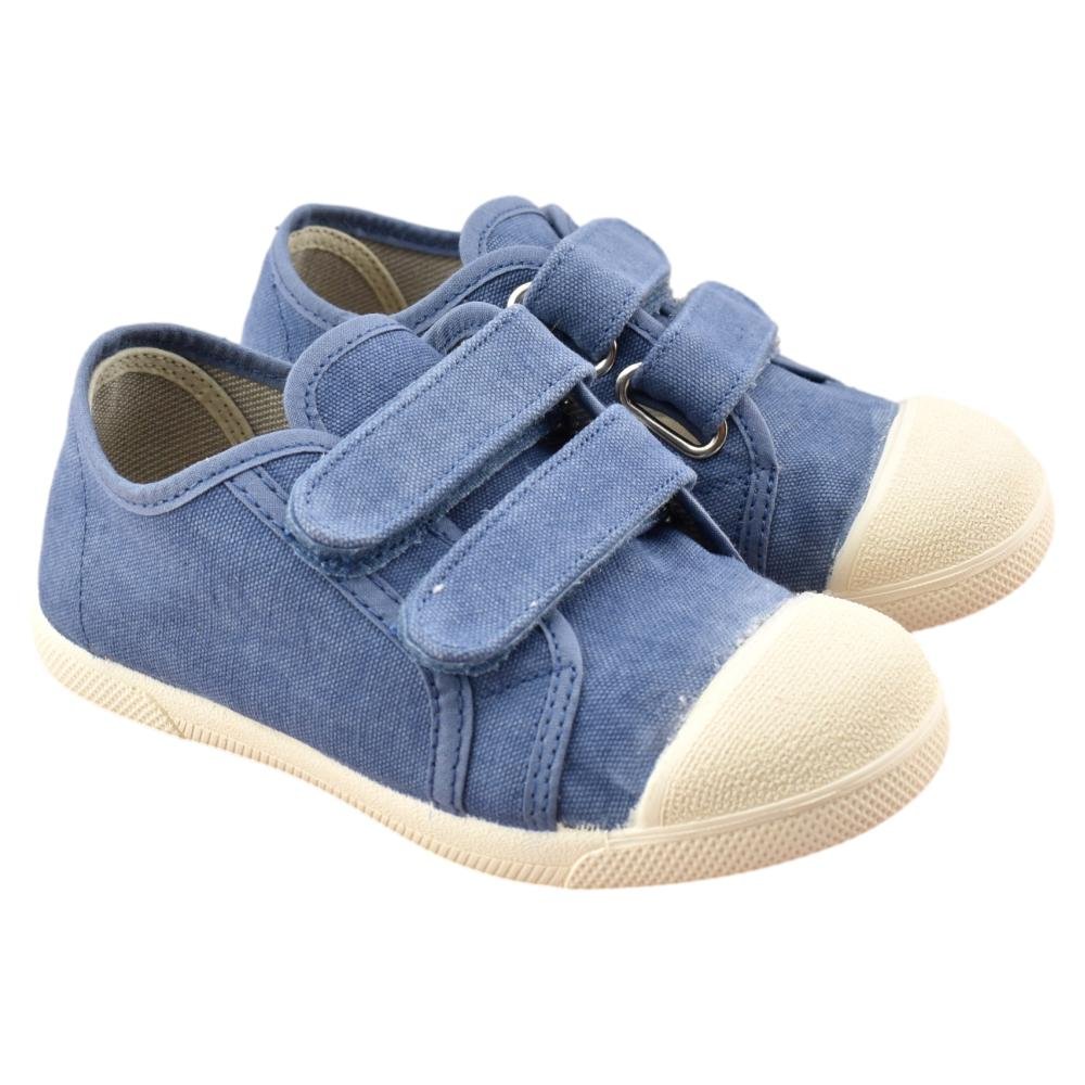 Zapatillas de lona con cierre adhesivo y puntera reforzada. Horma ancha y piso flexible. 512417