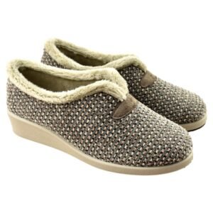 Zapatillas de casa cerradas con cuña 972234